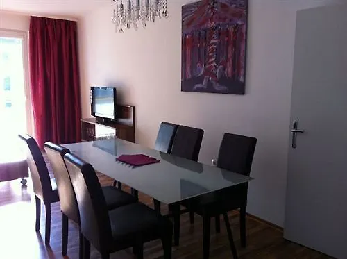 Govienna - Messe Apartment *
